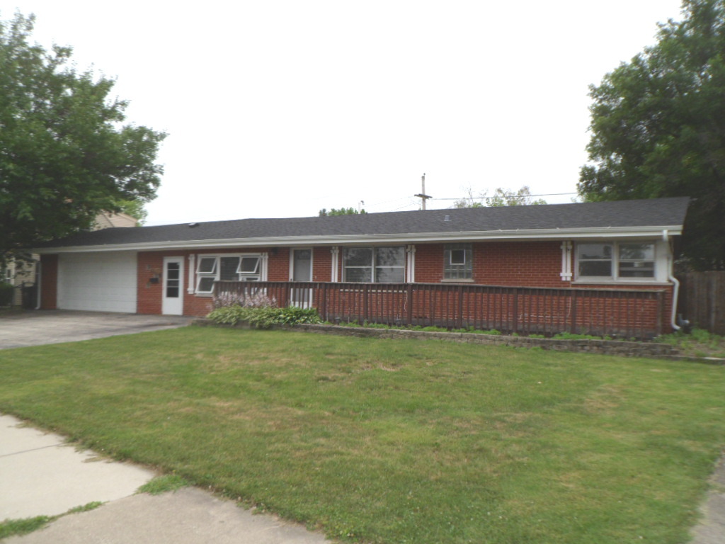 6217 Birmingham Street Chicago Ridge, IL 60415 - Photo 1 of 17