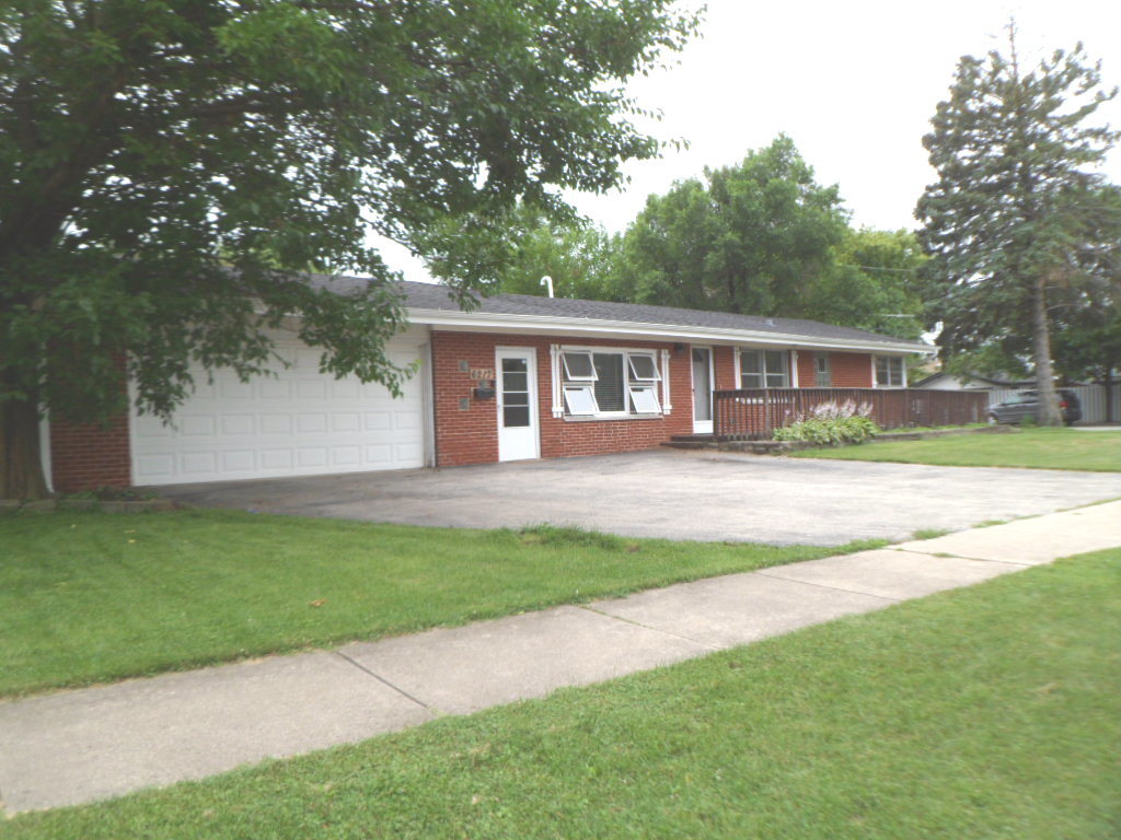 6217 Birmingham Street Chicago Ridge, IL 60415 - Photo 3 of 17