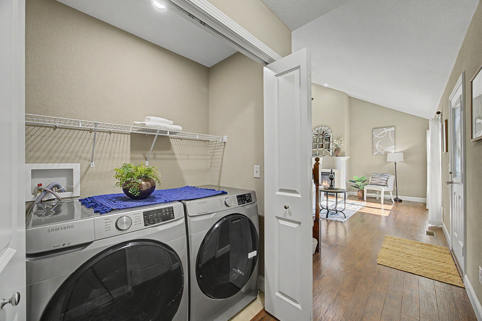 1724 Dunraven Road Bloomington, IL 61704 - Photo 5 of 36