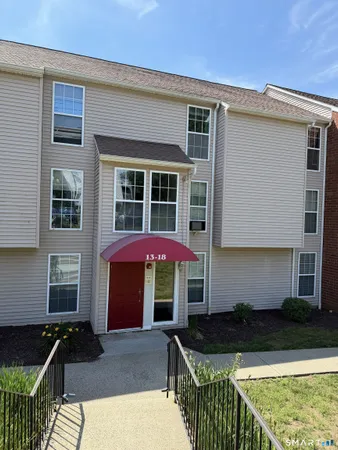 $270,000 | 18 Heather Ridge, Unit 18, Shelton, CT 06484