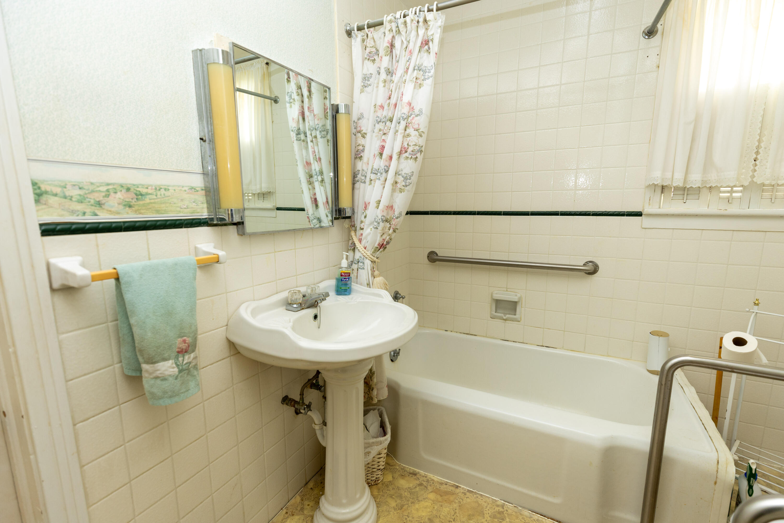 520 Union Street Ionia, MI 48846 - Photo 21 of 68 520UnioniStreet-11 (1)