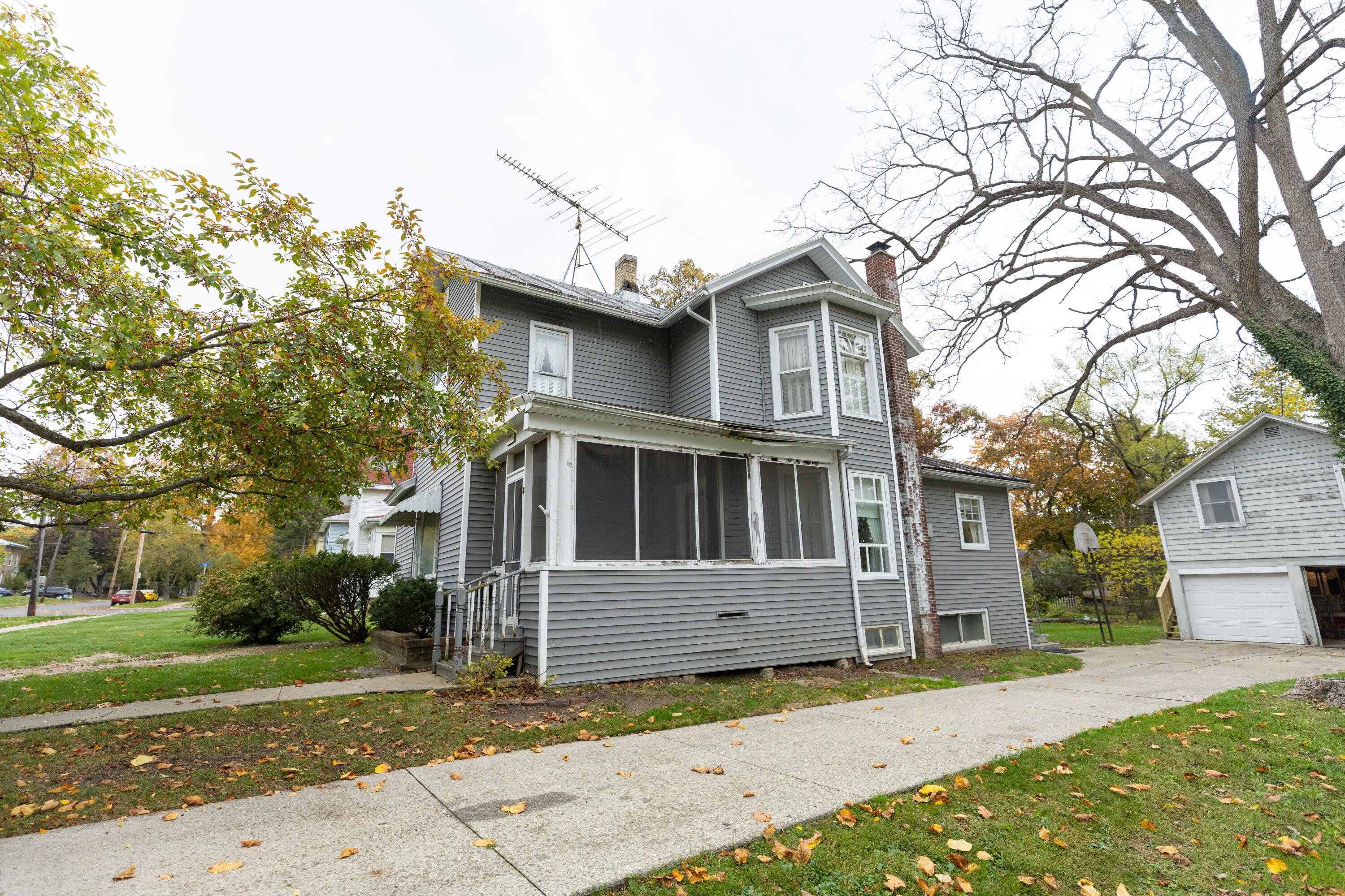 520 Union Street Ionia, MI 48846 - Photo 3 of 68 520UnioniStreet-63