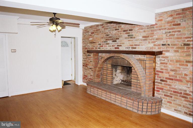 2605 Ritchie Marlboro Road Upper Marlboro, MD 20774 - Photo 17 of 29 Living Room