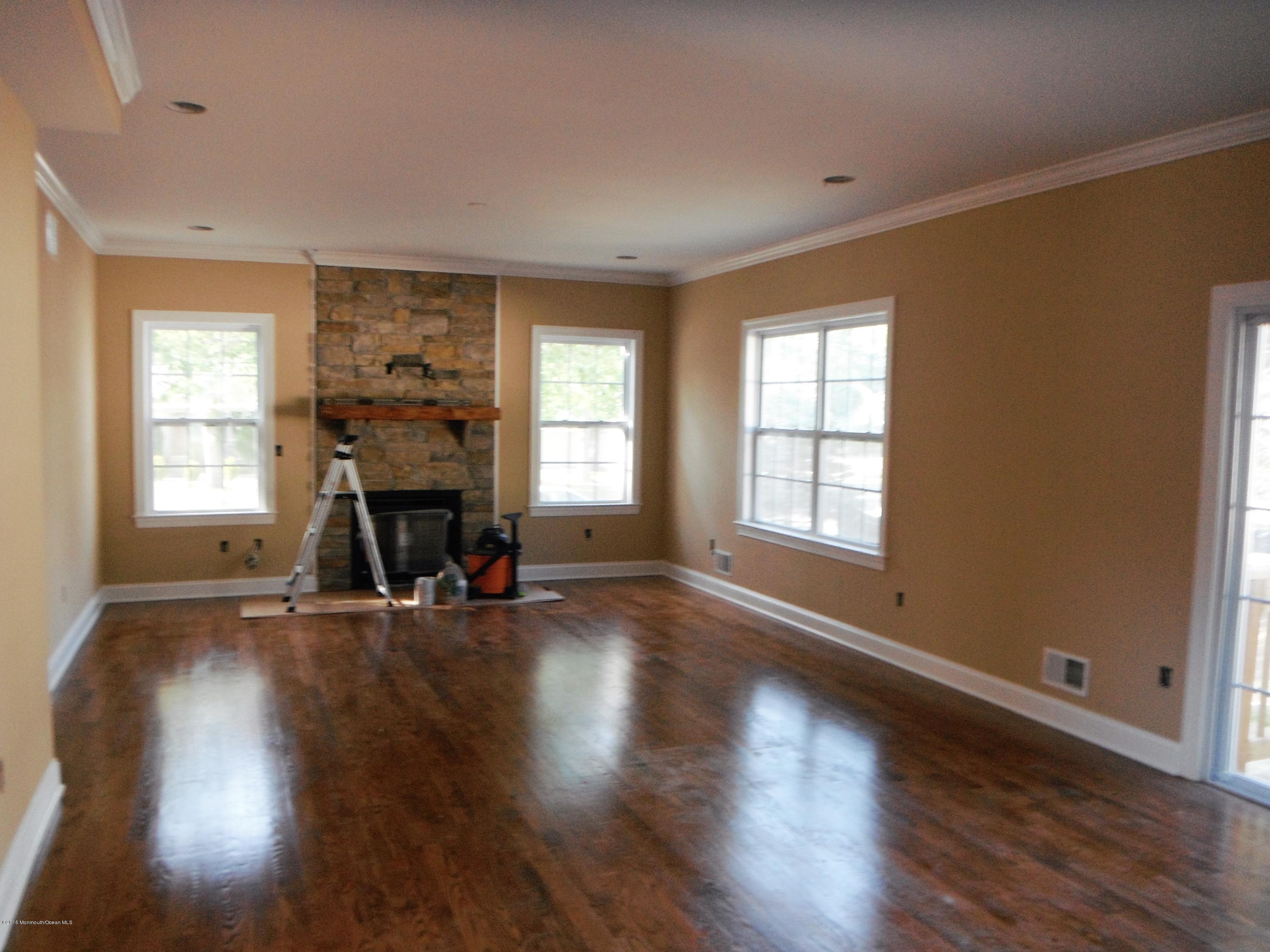 135 Launch Road Manahawkin, NJ 08050 - Photo 5 of 27 DSCF8504