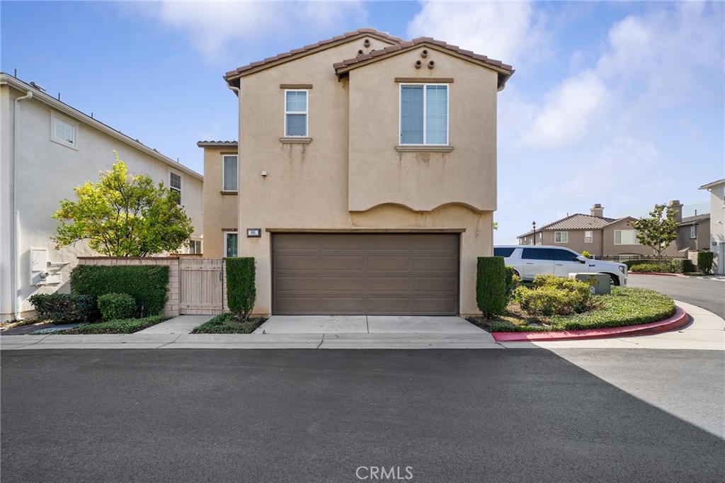 661 East Lavender Way Azusa, CA 91702 - Photo 4 of 48