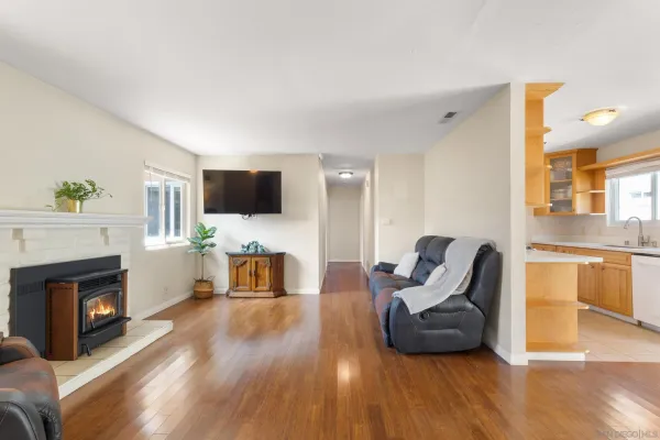 $949,900 | 1602 Grandview Street, Oceanside, CA 92054