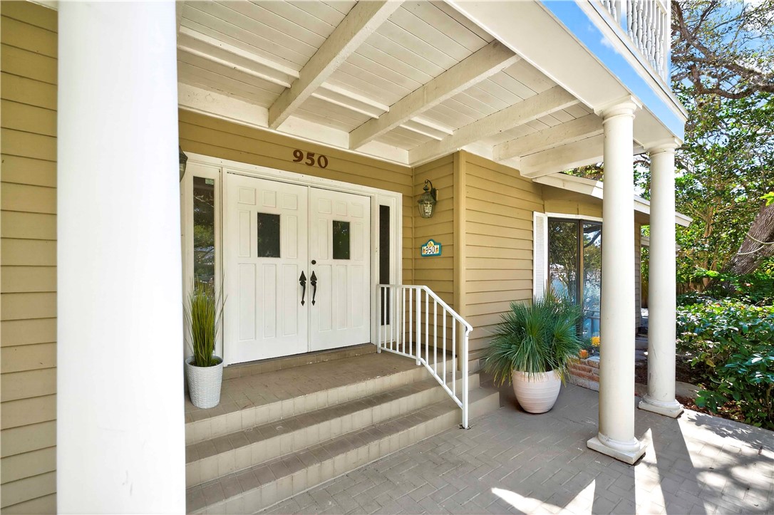 950 Winding River Road Vero Beach, FL 32963 - Photo 3 of 34