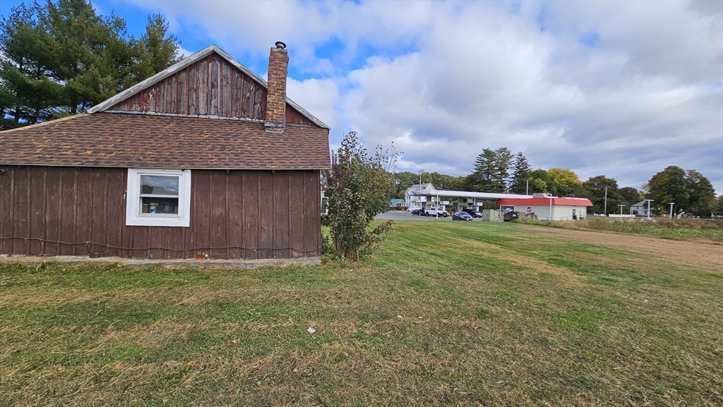 71 Russell Street Hadley, MA 01035 - Photo 3 of 32 a front view of house with garden