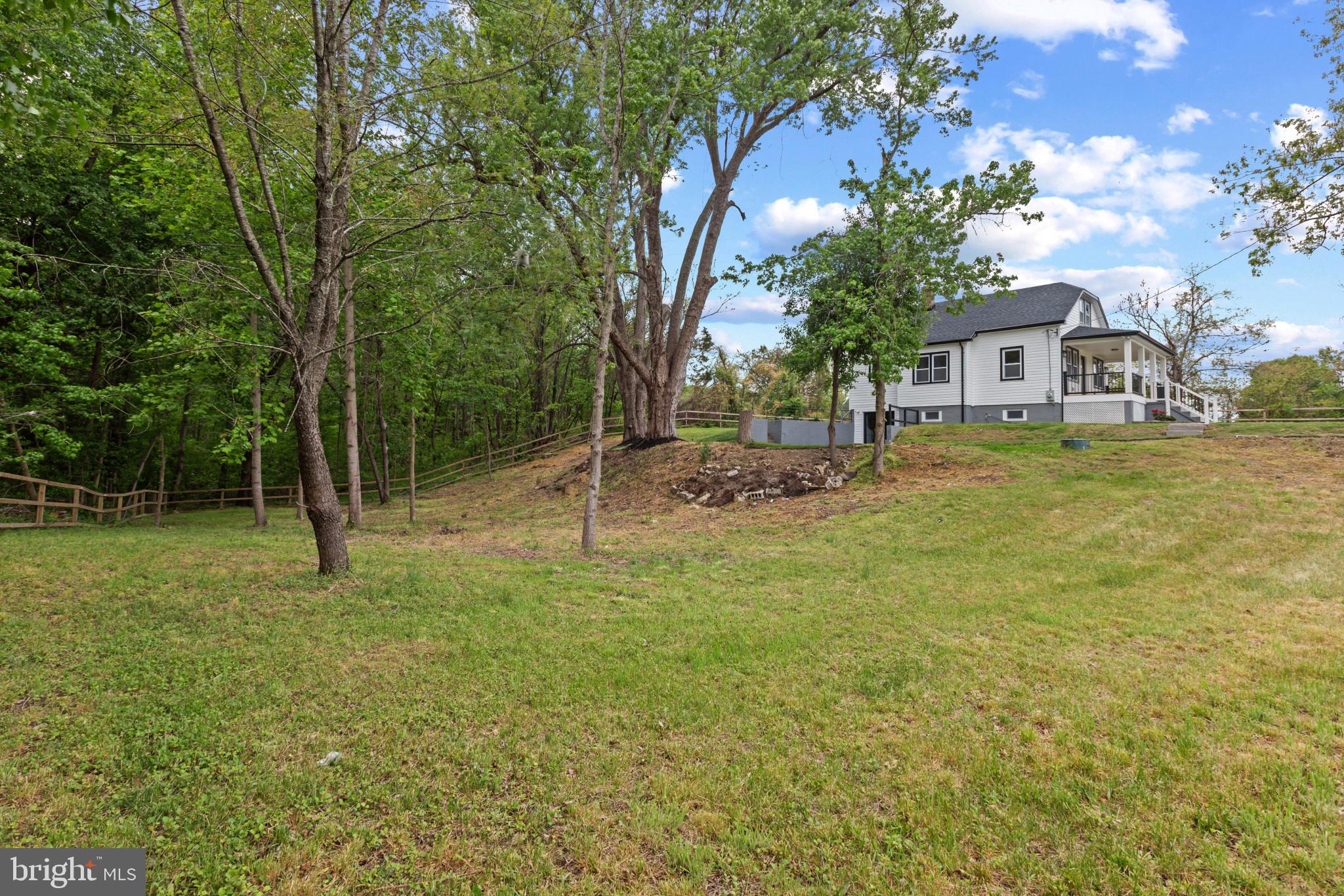7815 Croom Road Upper Marlboro, MD 20772 - Photo 3 of 42