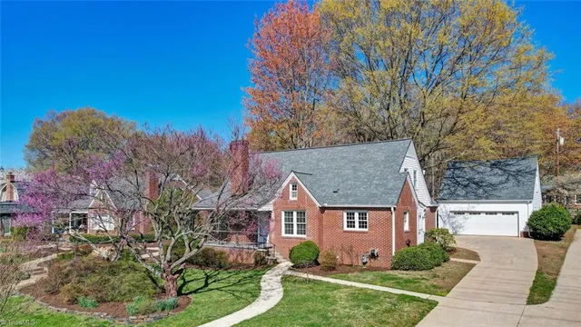 $334,000 | 612 Parkway Boulevard, Reidsville, NC 27320