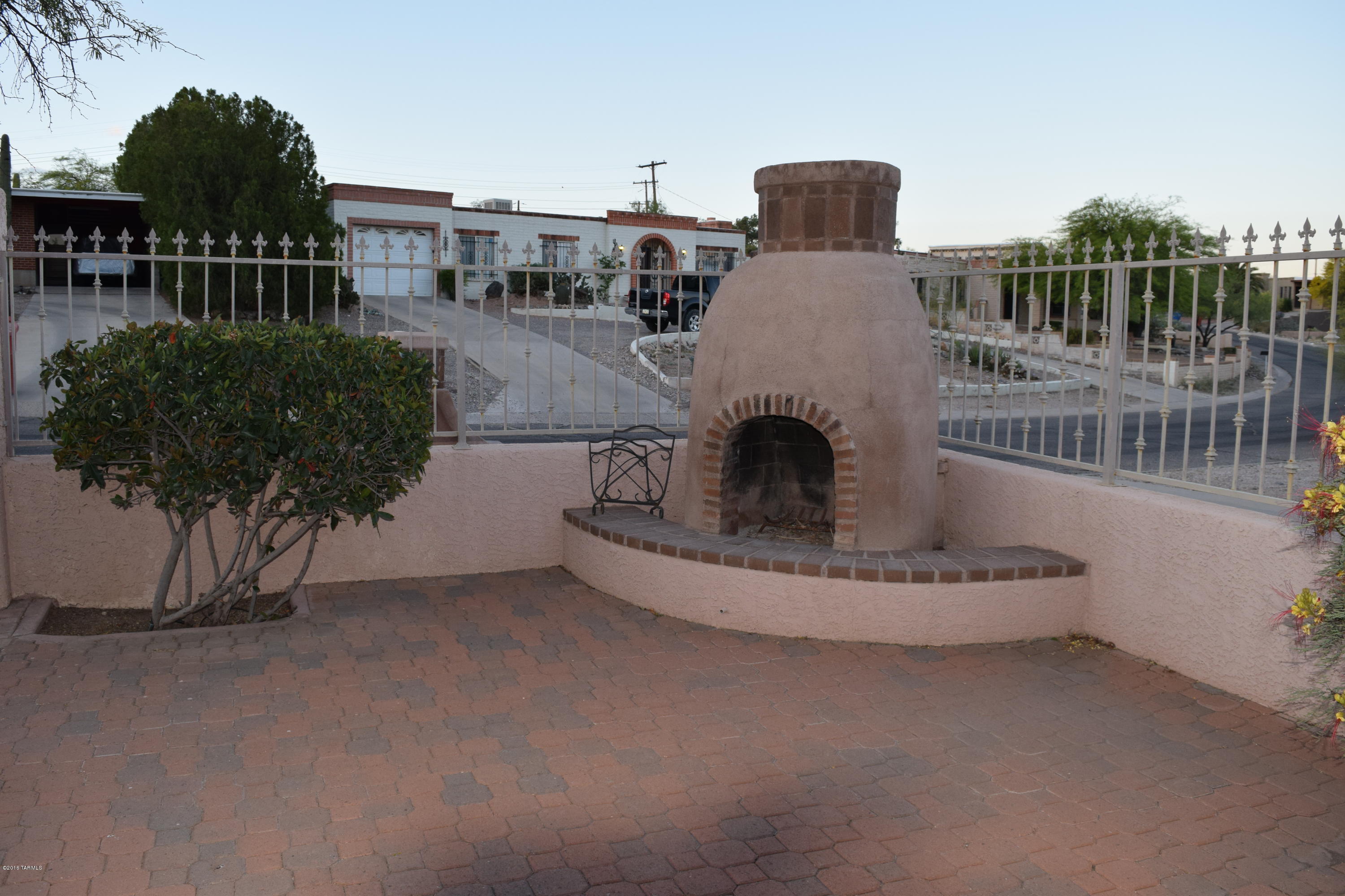 2220 West Rainbow Ridge Road Tucson, AZ 85745 - Photo 5 of 32