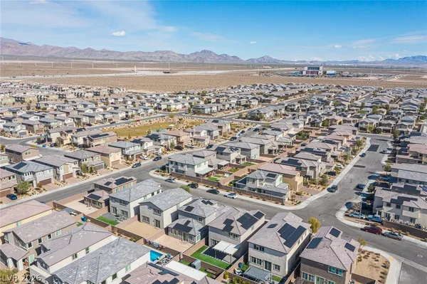 $459,900 | 6623 Wandering Palmer Street, North Las Vegas, NV 89086