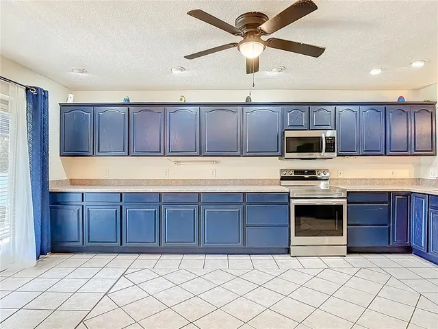 $2,200 | 111 Colomba Road, DeBary, FL 32713