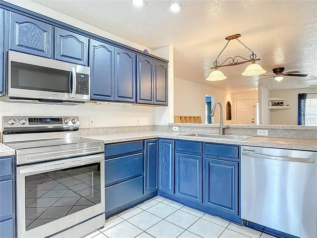 $2,200 | 111 Colomba Road, DeBary, FL 32713