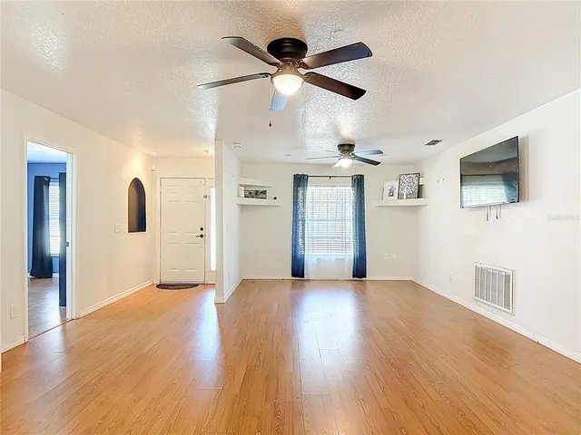 $2,200 | 111 Colomba Road, DeBary, FL 32713