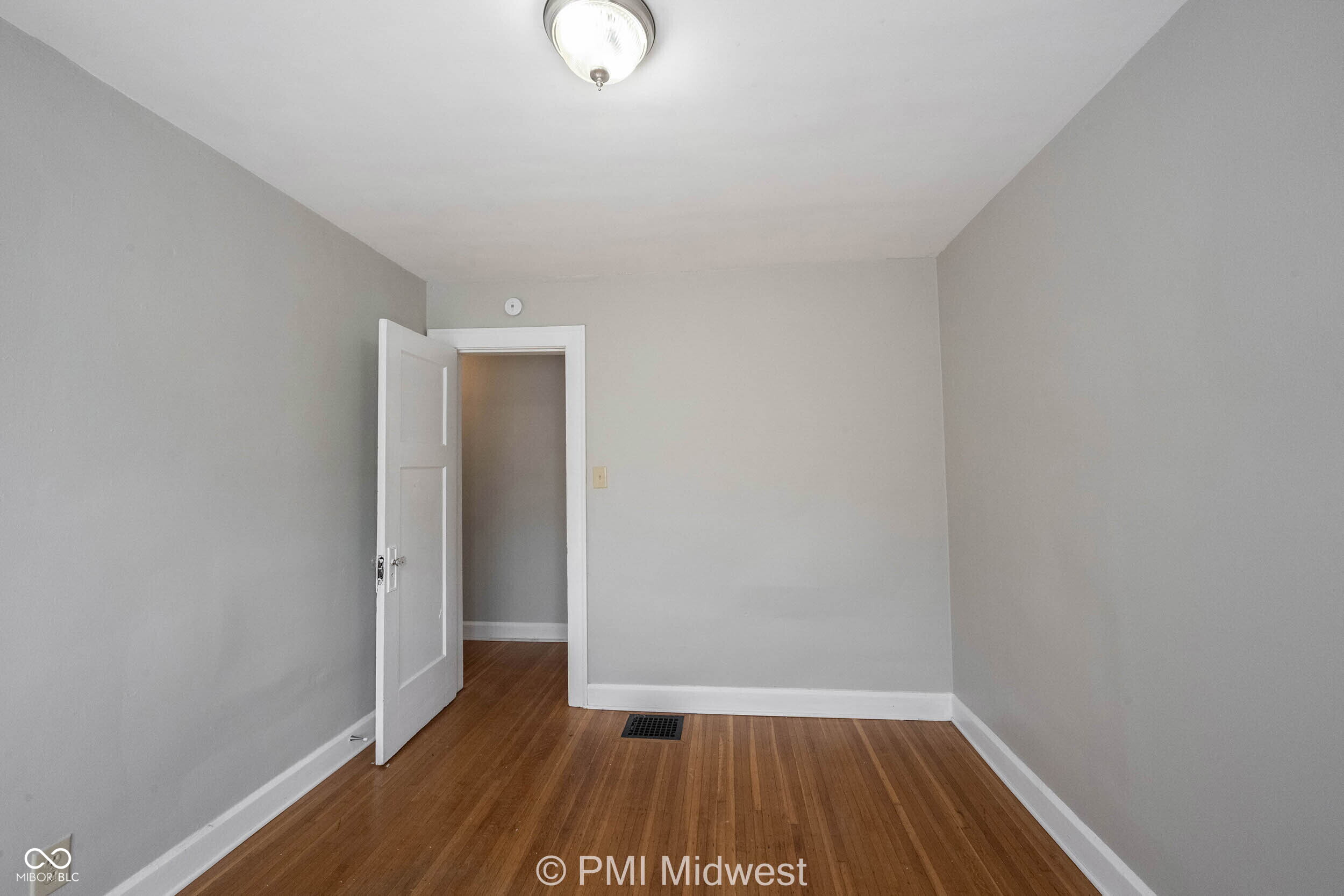 3945 Central Avenue Indianapolis, IN 46205 - Photo 13 of 26