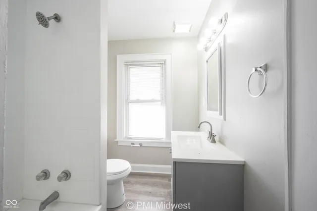 $1,449 | 3945 Central Avenue, Indianapolis, IN 46205