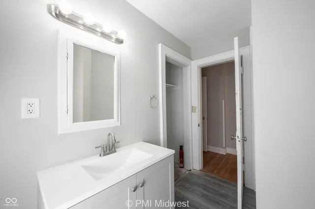 $1,449 | 3945 Central Avenue, Indianapolis, IN 46205