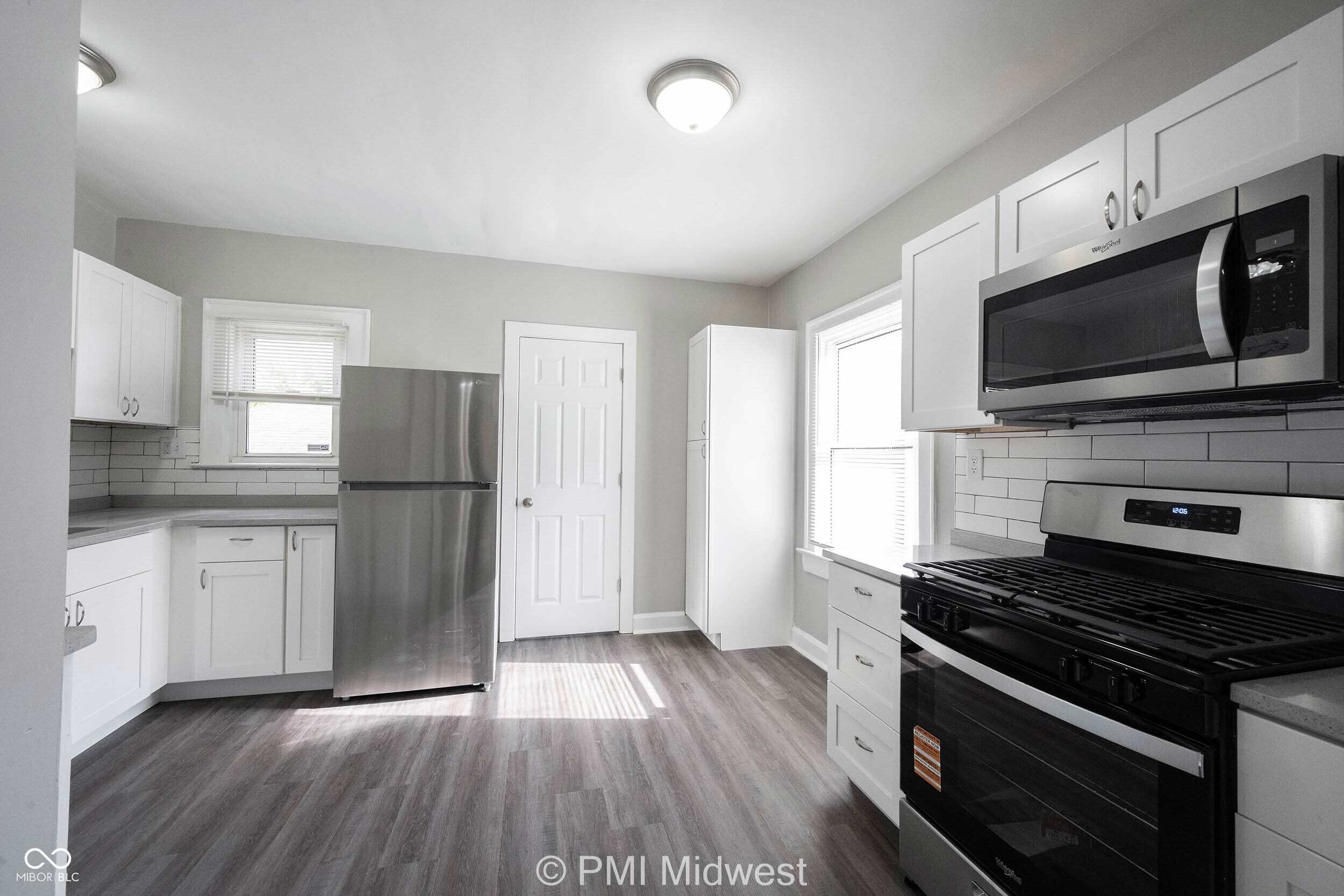 3945 Central Avenue Indianapolis, IN 46205 - Photo 7 of 26