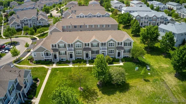$290,000 | 1668 Ruby Drive, Pingree Grove, IL 60140