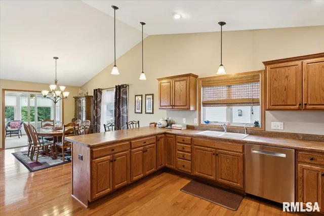 $479,900 | 1301 West 62nd Court, Davenport, IA 52806