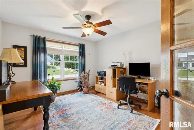 $479,900 | 1301 West 62nd Court, Davenport, IA 52806