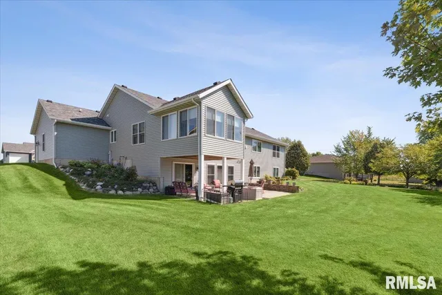 $479,900 | 1301 West 62nd Court, Davenport, IA 52806