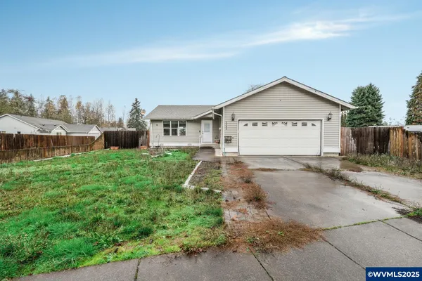 $345,000 | 1780 Grape Court, Sweet Home, OR 97386
