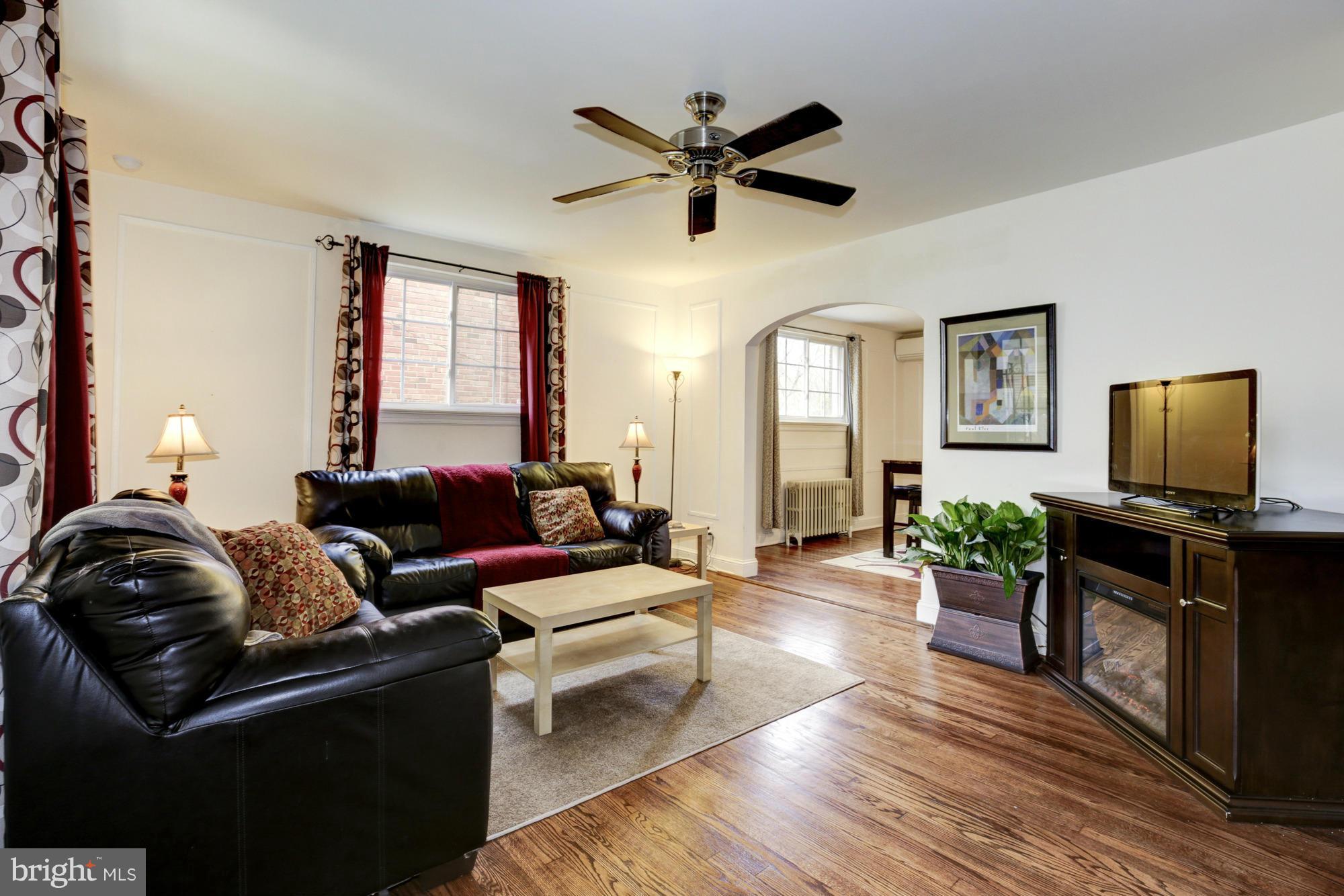 30 53rd Street Southeast Washington, DC 20019 - Photo 4 of 30 Living Room