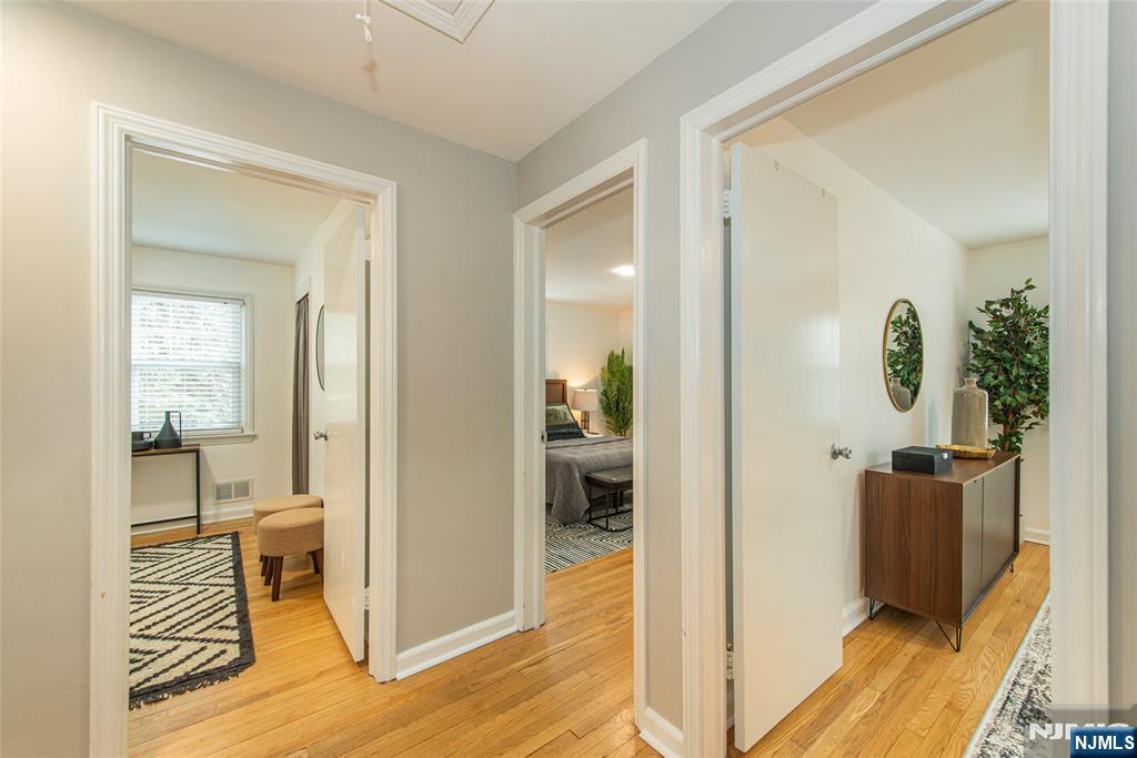 408 Washington Avenue Montclair, NJ 07042 - Photo 18 of 42 a view of a living room