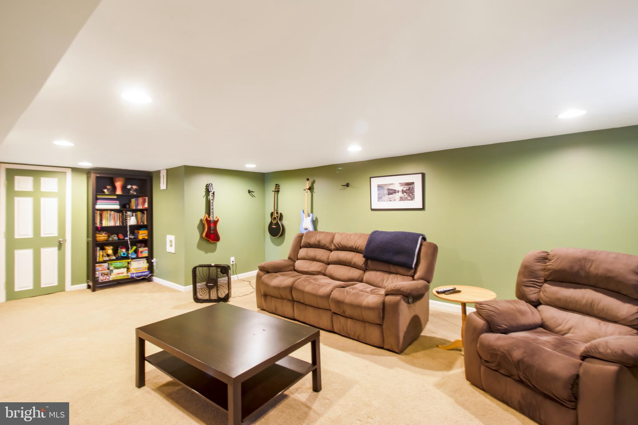 568 Forest View Road Linthicum Heights, MD 21090 - Photo 25 of 37