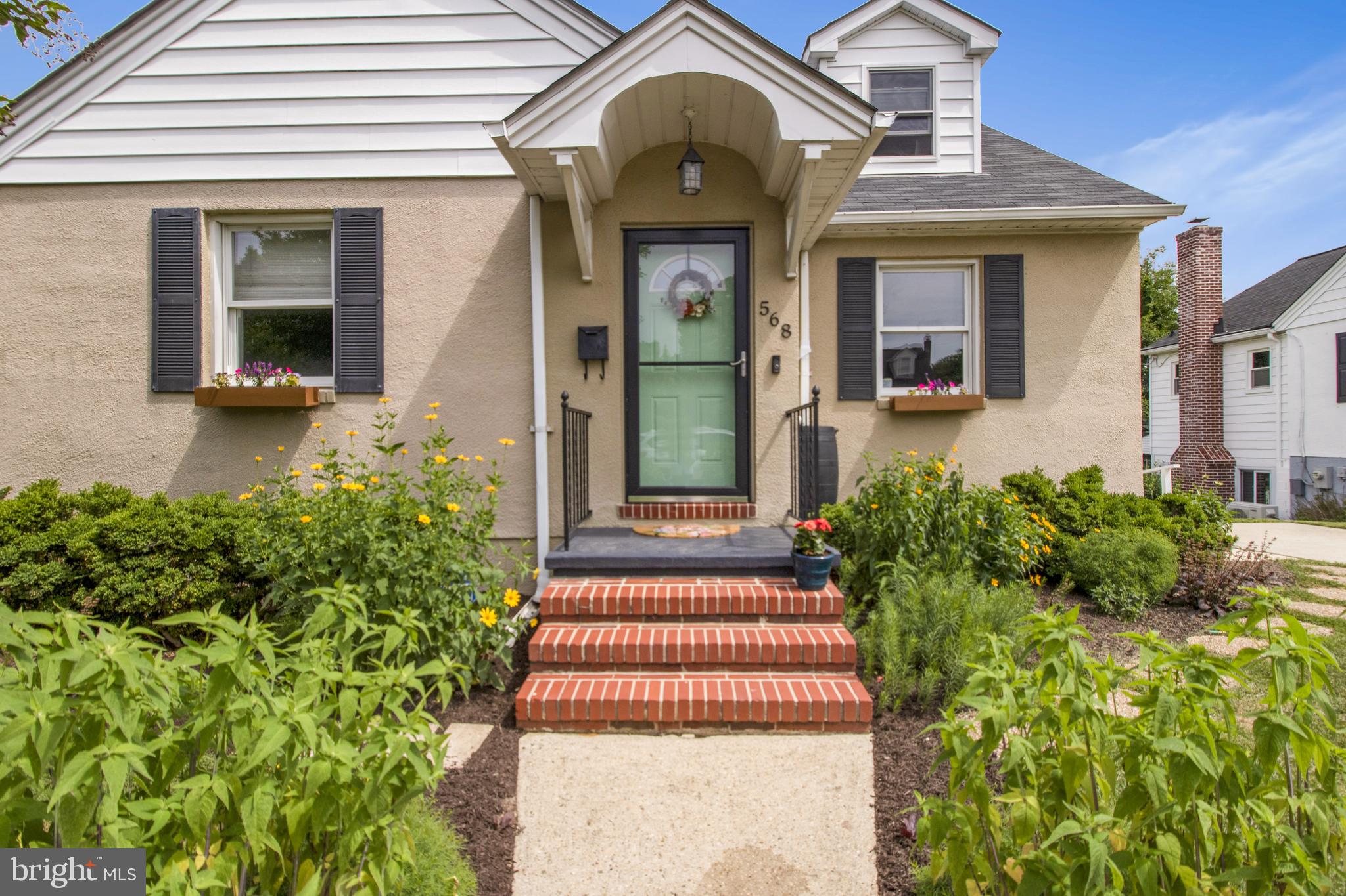 568 Forest View Road Linthicum Heights, MD 21090 - Photo 4 of 37