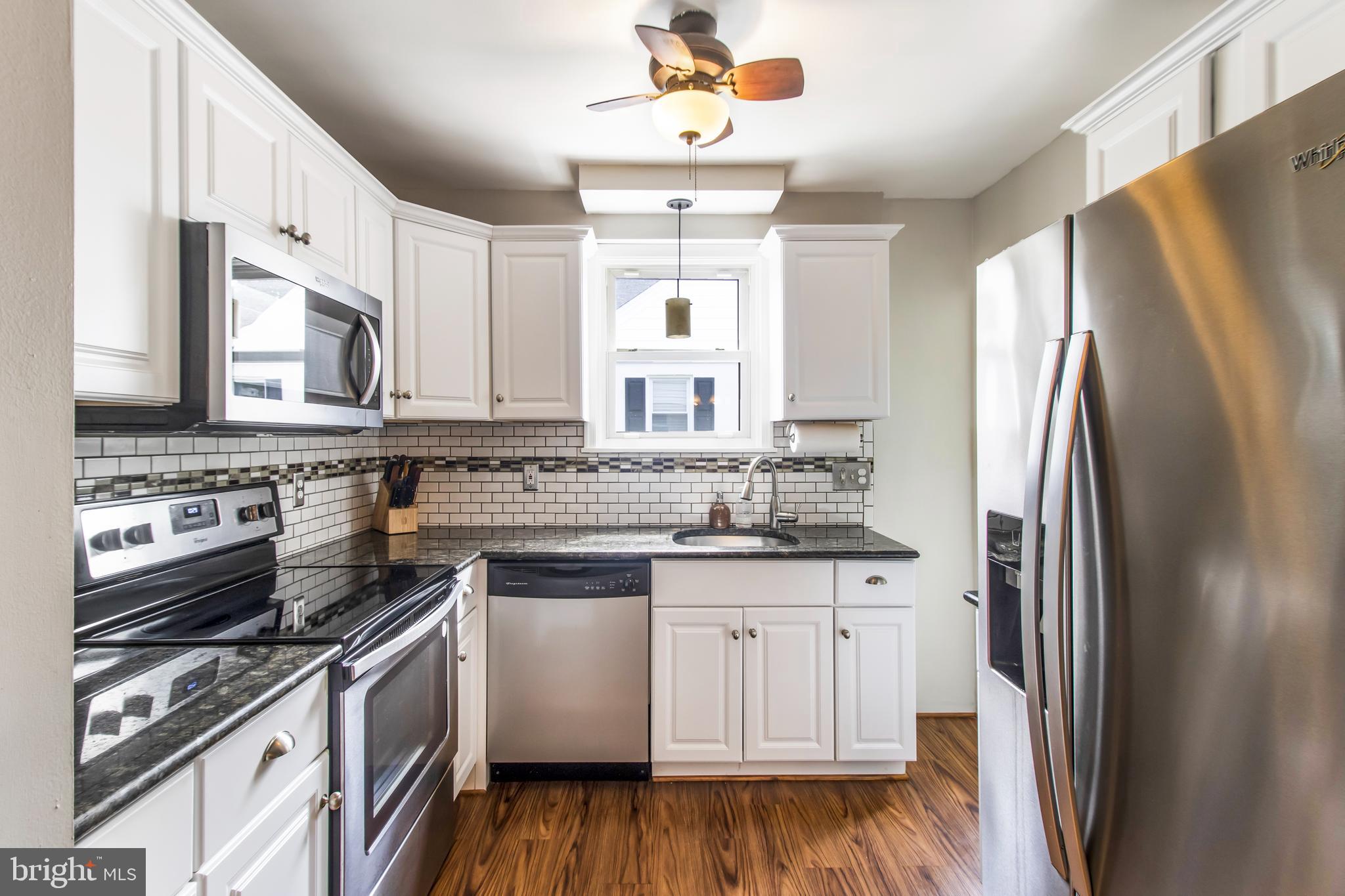 568 Forest View Road Linthicum Heights, MD 21090 - Photo 6 of 37