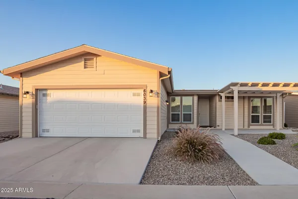 $229,900 | 3301 South Goldfield Road, Unit 6039, Apache Junction, AZ 85119