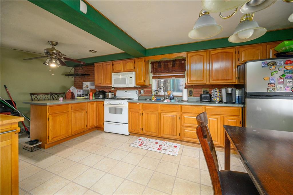 2057 Borland Road Pittsburgh, PA 15243 - Photo 13 of 25 Gallery Image 13