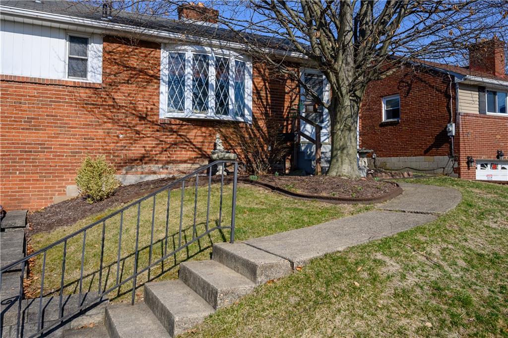 2057 Borland Road Pittsburgh, PA 15243 - Photo 2 of 25 Gallery Image 2