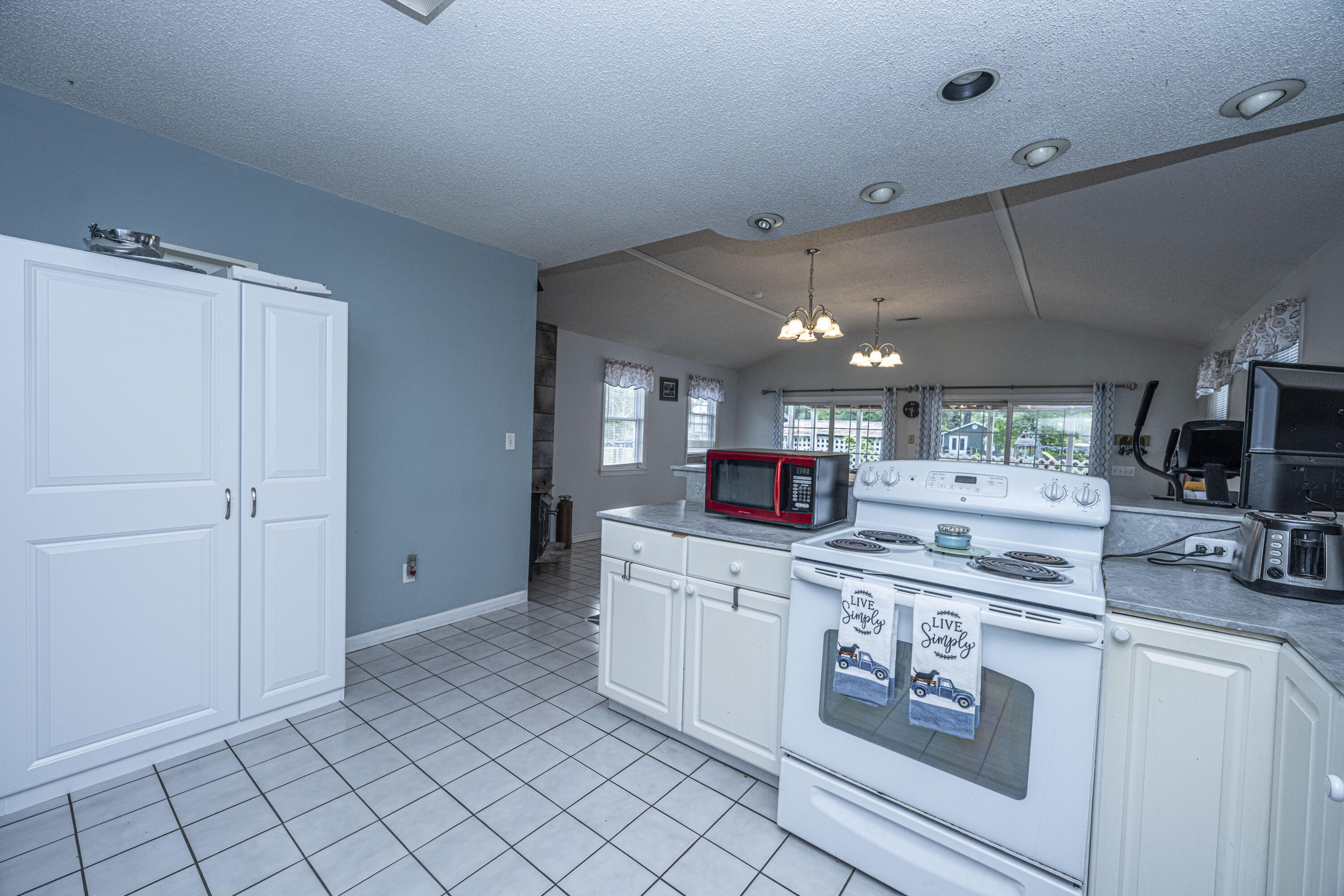 7230 Commodore Road Hollywood, SC 29449 - Photo 11 of 43 DSC_3468
