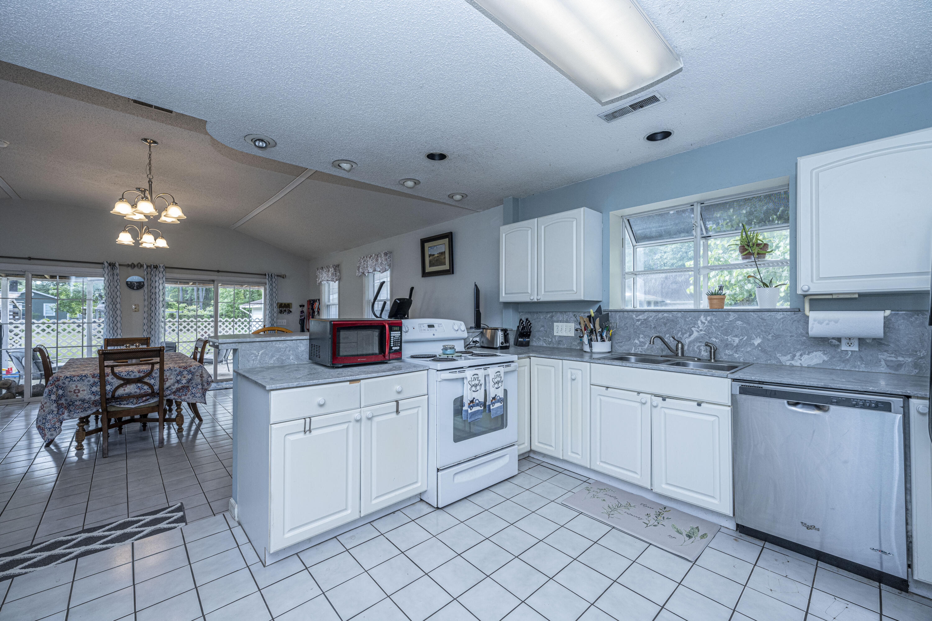 7230 Commodore Road Hollywood, SC 29449 - Photo 10 of 43 DSC_3465