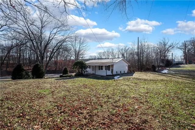 $200,000 | 325 East Brewster Road, Butler, PA 16001