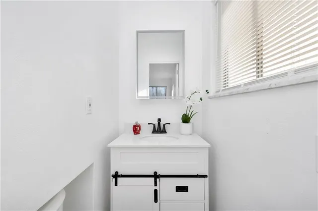 $200,000 | 325 East Brewster Road, Butler, PA 16001