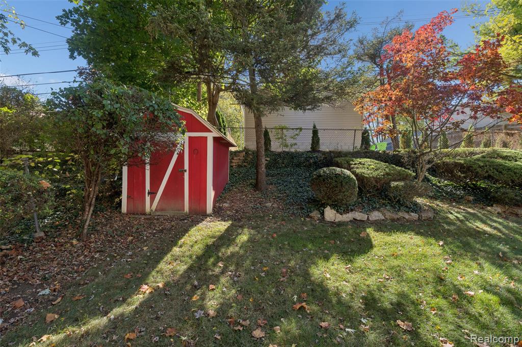 536 Rewold Drive Rochester, MI 48307 - Photo 31 of 38