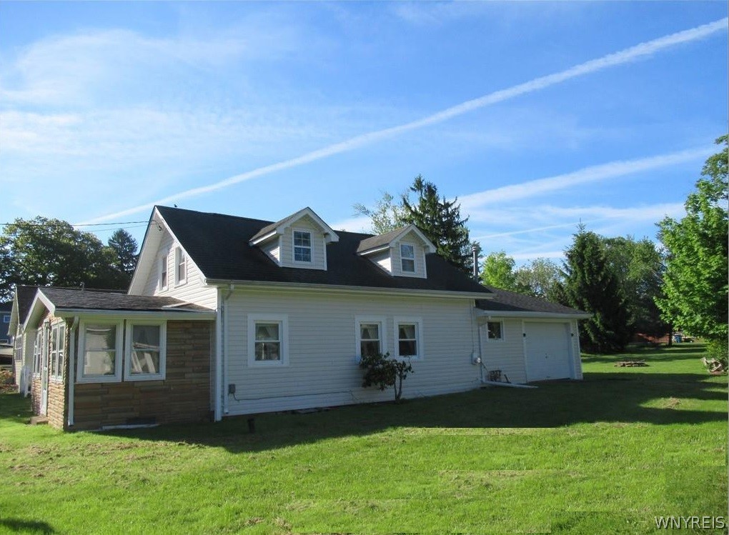 401 Lakeside Road Evans, NY 14006 - Photo 3 of 30 Maintenance Free Home - Amazing Location!