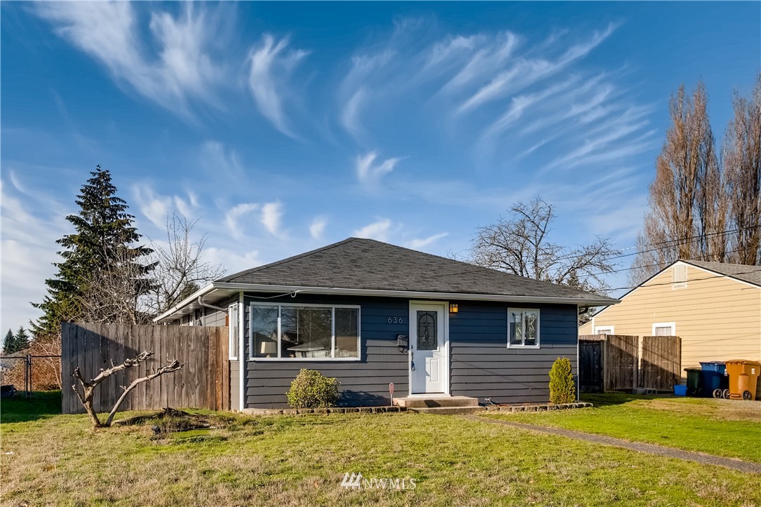 636 South Rochester Street Tacoma, WA 98465 - Photo 2 of 25