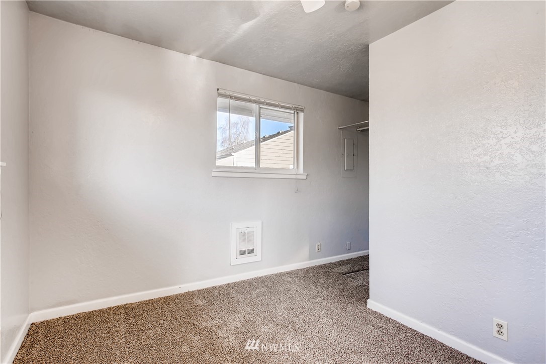 636 South Rochester Street Tacoma, WA 98465 - Photo 19 of 25