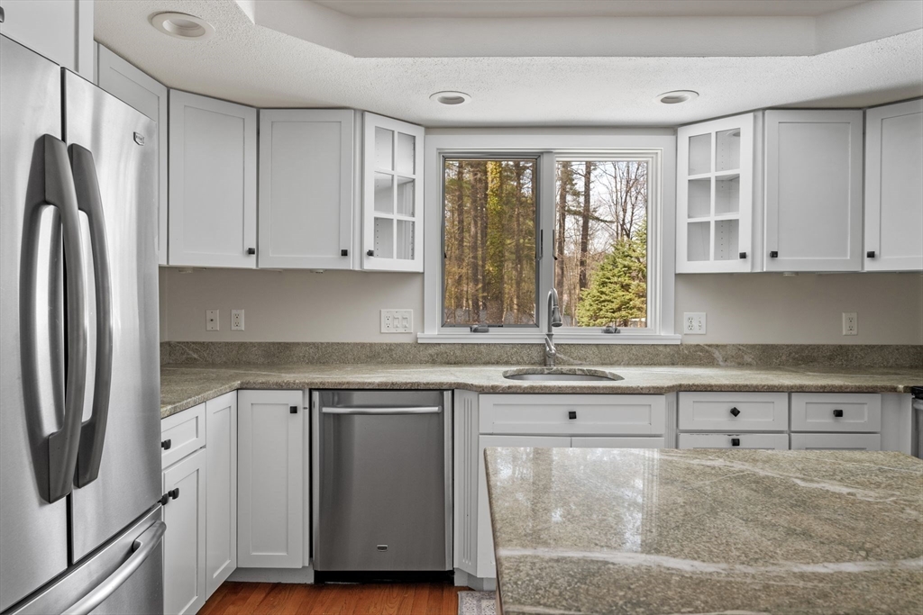 9 Oxbow Road Lynnfield, MA 01940 - Photo 7 of 31 Gallery Image 7