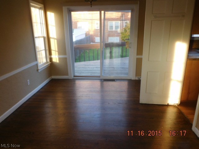 3423 Milverton Road Cleveland, OH 44120 - Photo 3 of 16