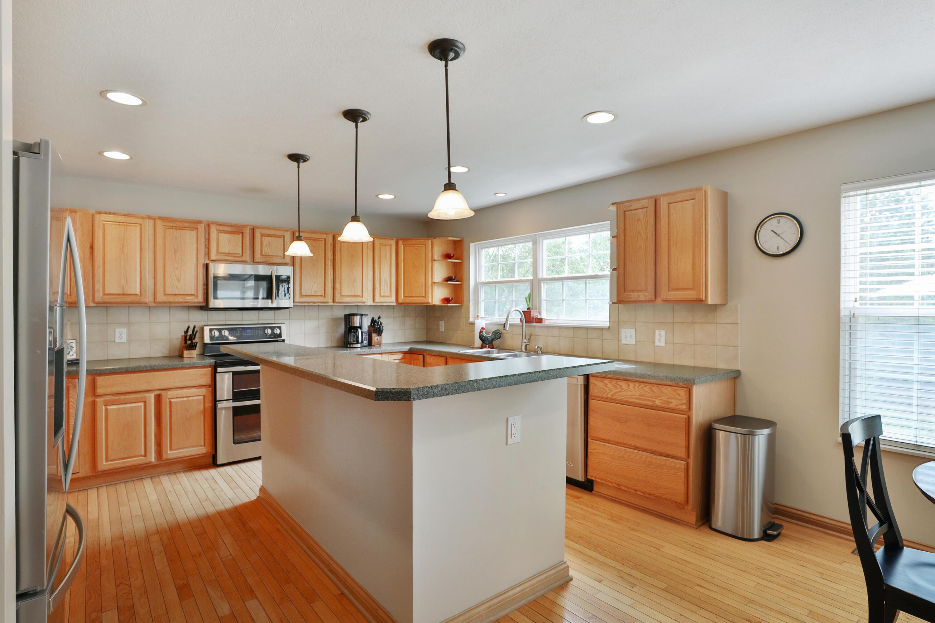 573 River Trace Road Westerville, OH 43081 - Photo 12 of 59
