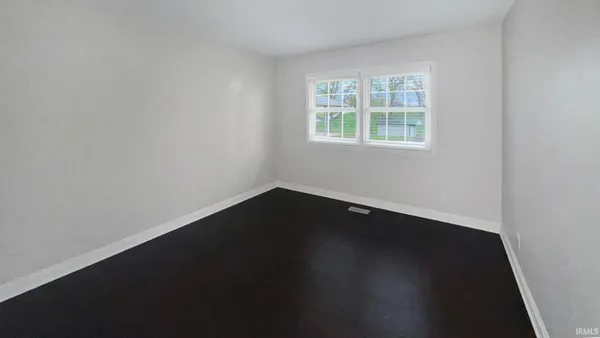 $535,000 | 6777 Oak Grove Road, Newburgh, IN 47630