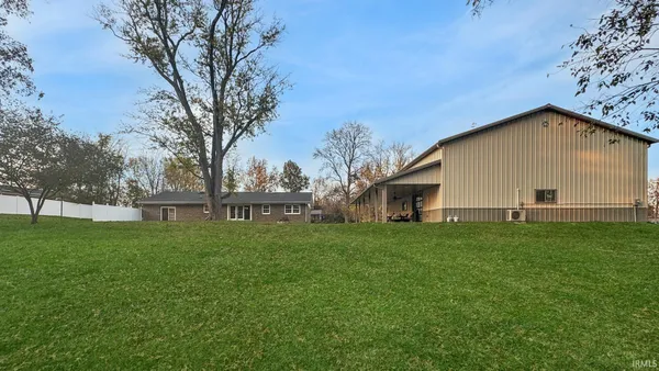 $535,000 | 6777 Oak Grove Road, Newburgh, IN 47630
