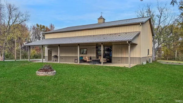 $535,000 | 6777 Oak Grove Road, Newburgh, IN 47630